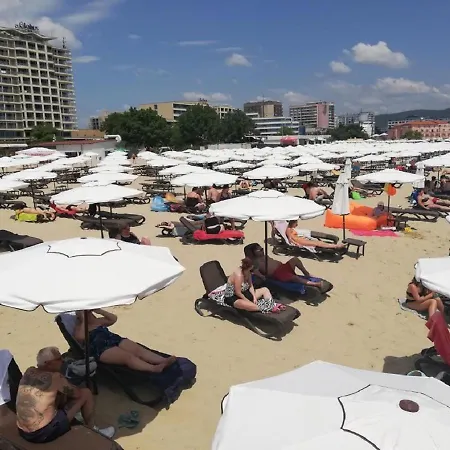 Ideal Three Bed For Families Closed To The