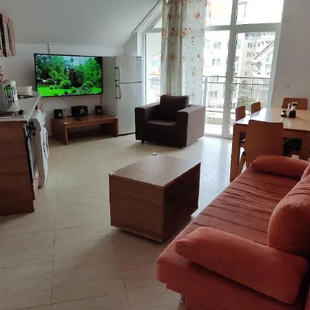 Ideal Three Bed For Families Closed To The *