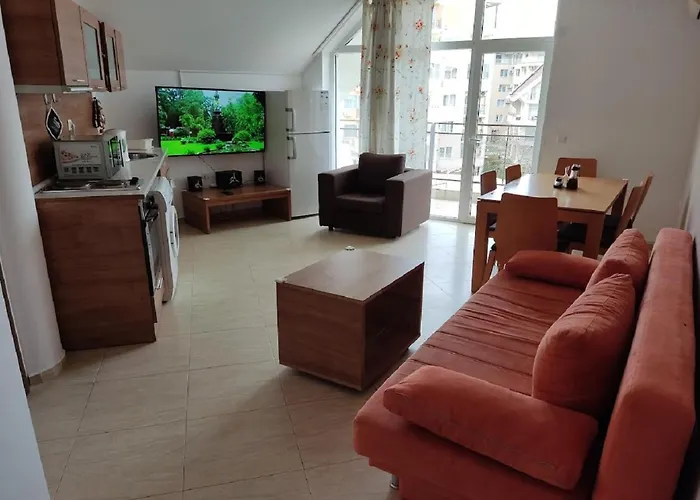 Ideal Three Bed For Families Closed To The *