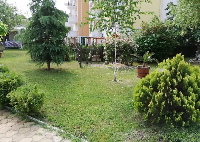 Ideal Three Bed For Families Closed To The Appartement *