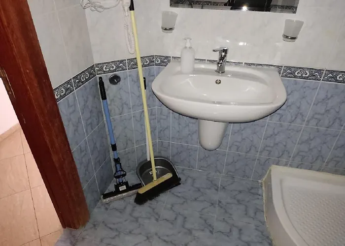 Ideal Three Bed For Families Closed To The Appartement